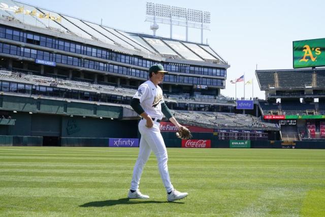 A's fans bring 'Sell the team' movement to Washington