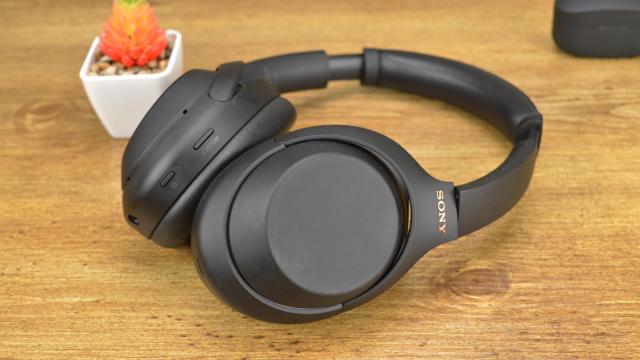 Sony WH-1000XM4 Wireless Review 