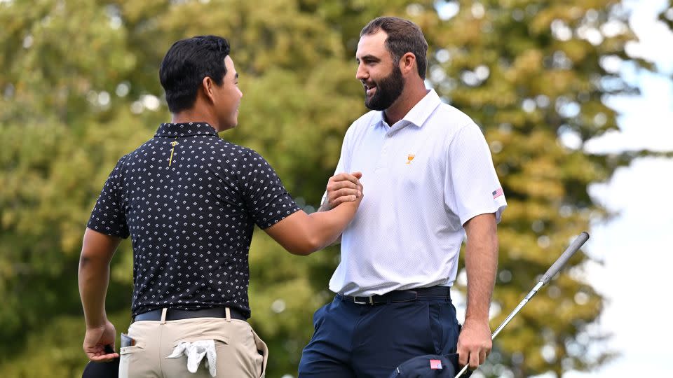 Kim and Scheffler shake hands after a pulsating contest. - Minas Panagiotakis/Getty Images