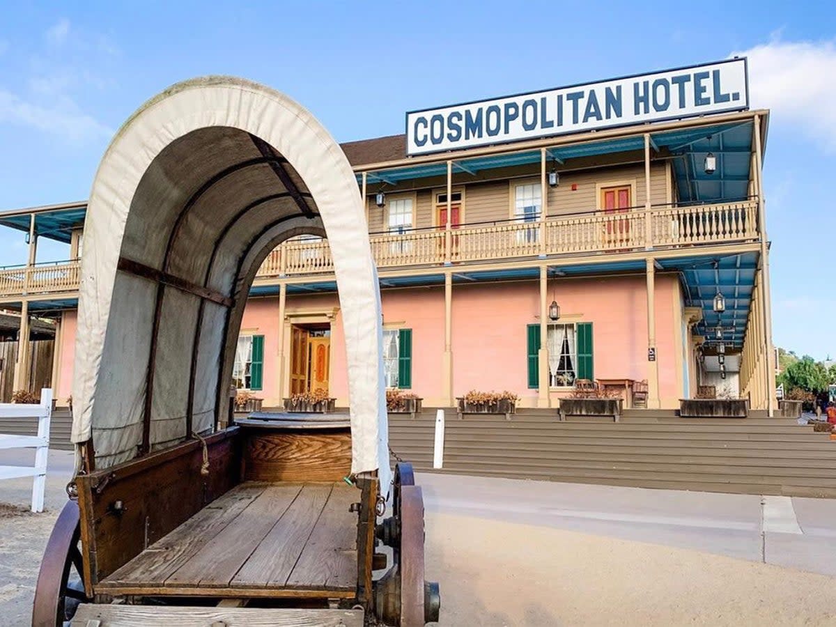  (Cosmopolitan Hotel)