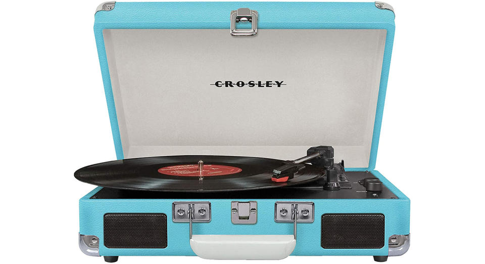 Crosley Cruiser Deluxe Vintage 3-Speed Bluetooth Suitcase Turntable