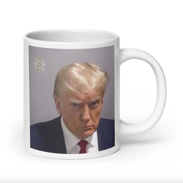 Donald Trump Mug Shot Never Surrender Coffee Mug