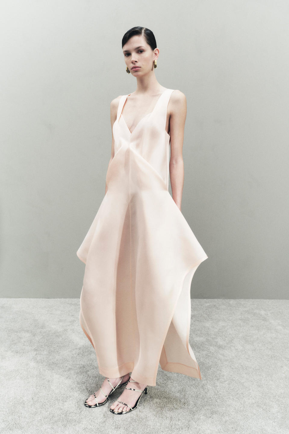 Khaite Resort 2025 Ready-to-Wear Collection