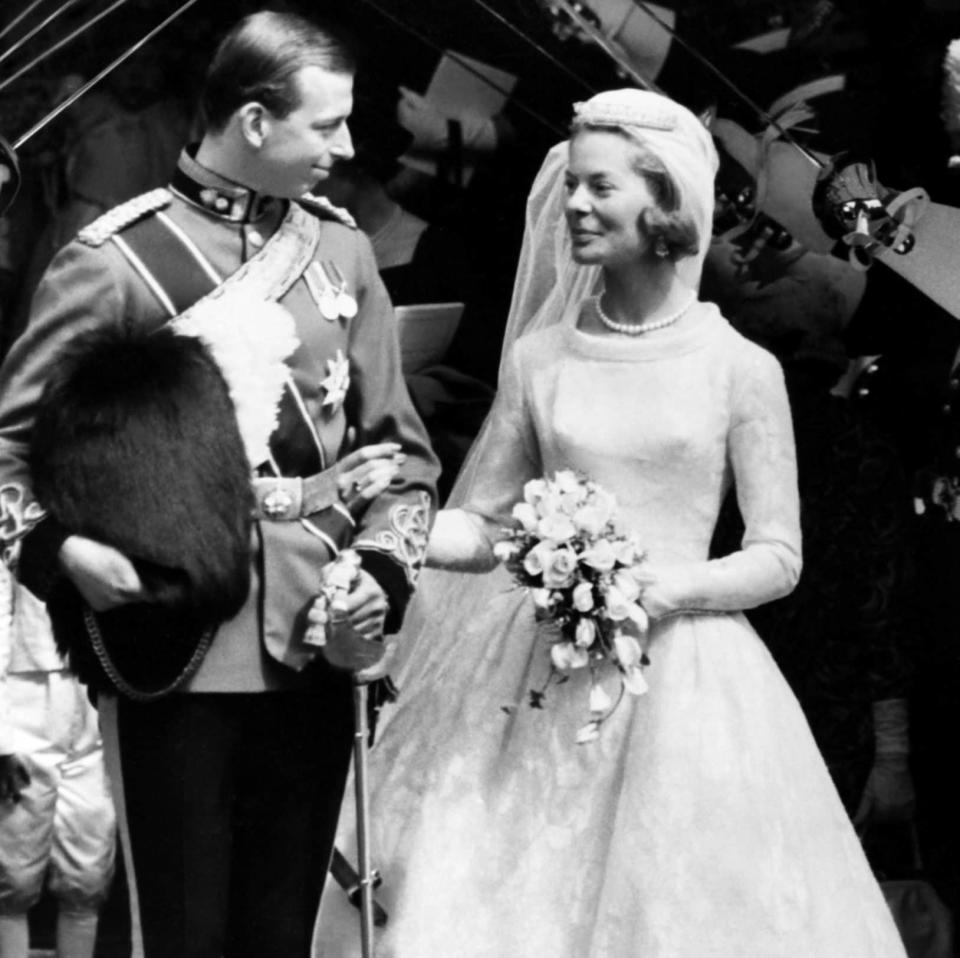 The Duke and Duchess after their wedding ceremony, 1961 - Keystone-France 