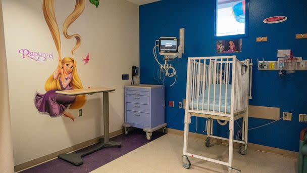 PHOTO: A room at University of New Mexico Hospital (UNMH) awaits young patients affected by the RSV Surge, Albuquerque, New Mexico, Nov. 14, 2022. The surge is having an impact on hospitals. (Adolphe Pierre-Louis/Albuquerque Journal via ZUMA Press Wire)