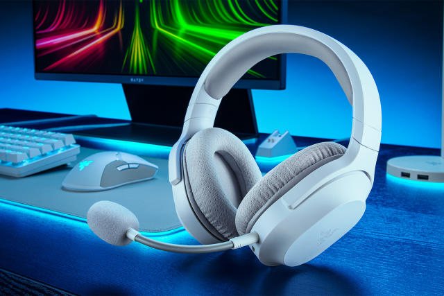 Buy Razer Barracuda X (2022) Wireless Gaming Headset (Quartz)