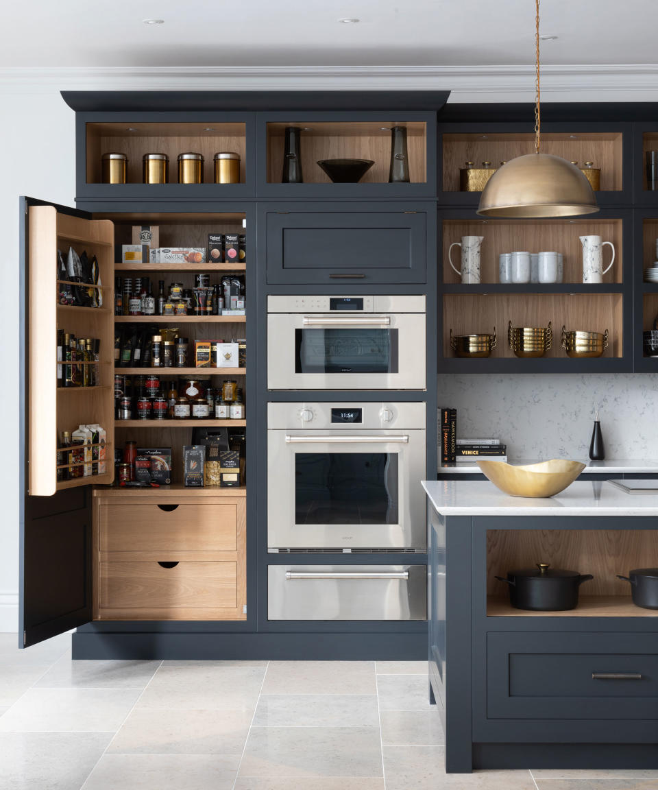 DESIGN A CHEF'S KITCHEN