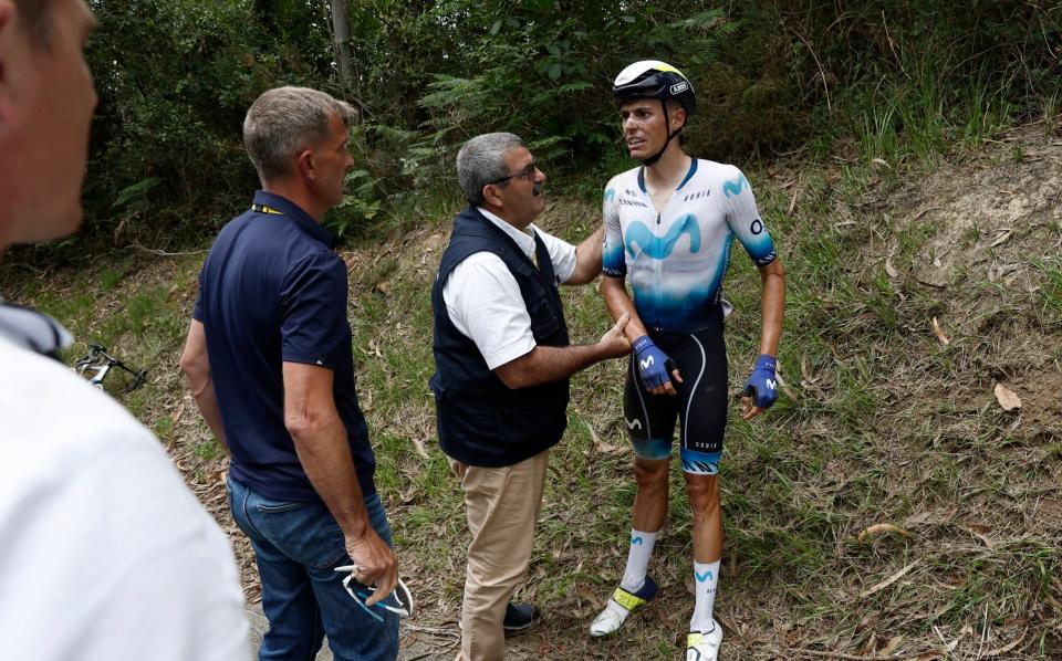 Movistar's leader Enric Mas abandons the Tour on stage one