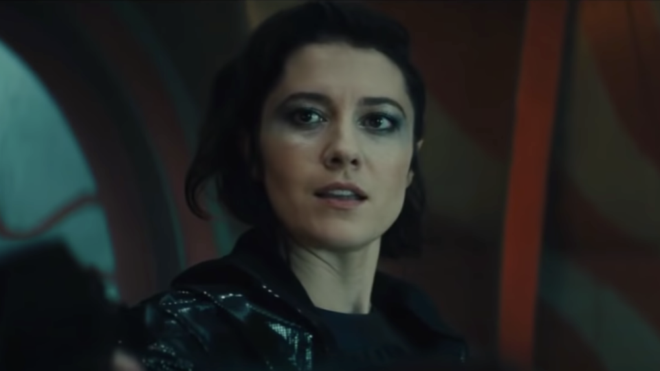 mary elizabeth winstead as huntress in birds of prey