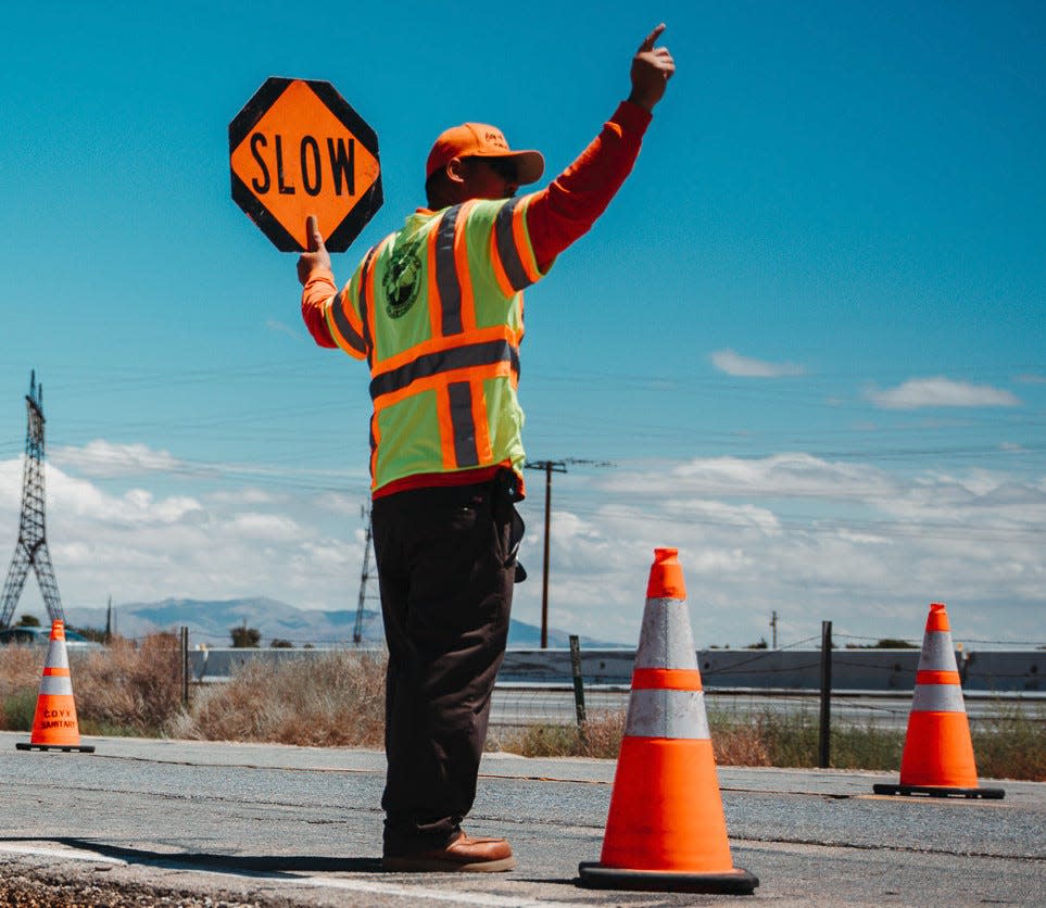 Victorville officials have scheduled a four-day traffic lane closure on Second Avenue for the installation of water lines.