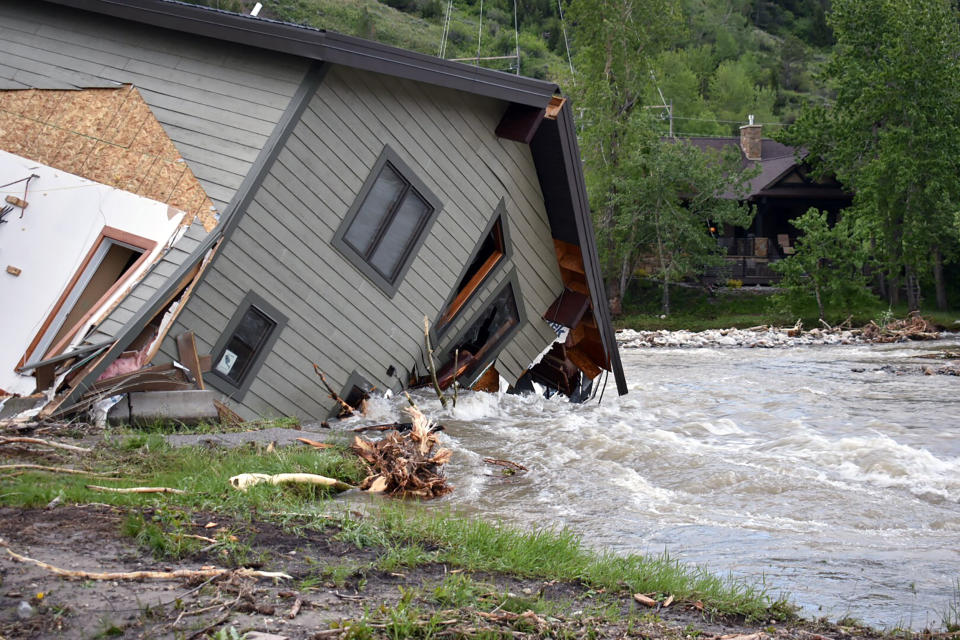Image: Flooding (Matthew Brown / AP)