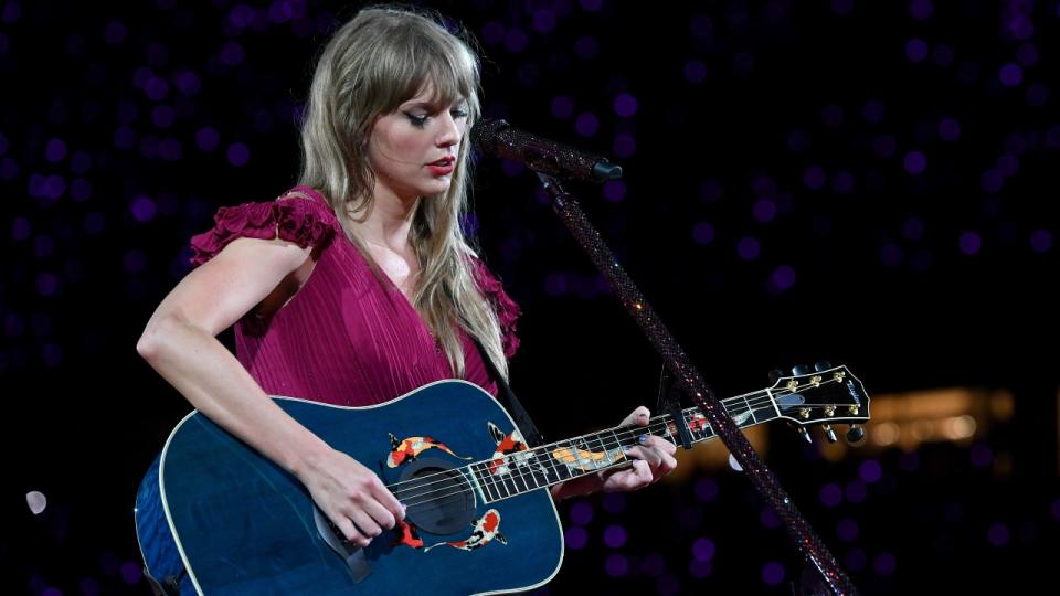 KANSAS CITY, MISSOURI - JULY 08: (EDITORIAL USE ONLY) Taylor Swift performs onstage during night two of Taylor Swift | The Eras Tour at GEHA Field at Arrowhead Stadium on July 08, 2023 in Kansas City, Missouri.