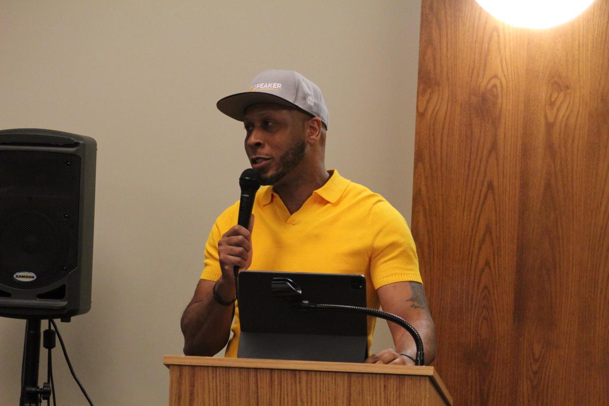 Dr. Victor Coleman, Jr. speaks at the annual NAACP banquet Saturday evening in Mansfield.