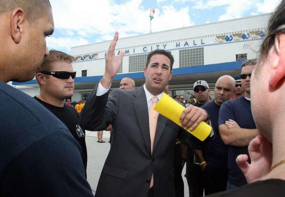 Javier Ortiz, the controversial past president of the city’s police union, is being accused of scolding and confronting an officer who filed complaints in which he’s named. C.M. GUERRERO/El Nuevo Herald File Photo