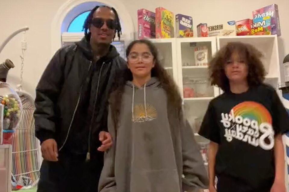 Nick Cannon Joins Twins Monroe and Moroccan for a TikTok Dance and They're Almost His Height