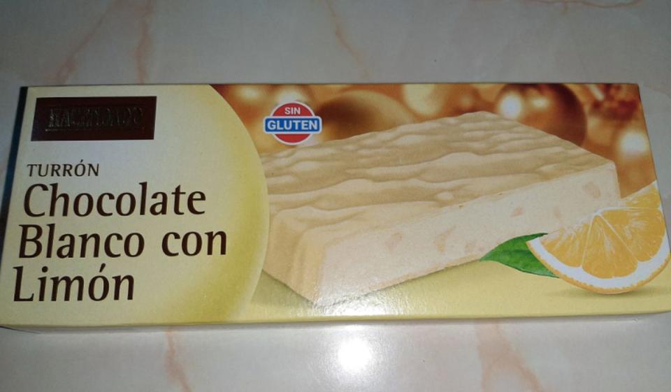 Turrón de chocolate blanco con limón de Mercadona. (Fuente: Twitter/@Elio301277)