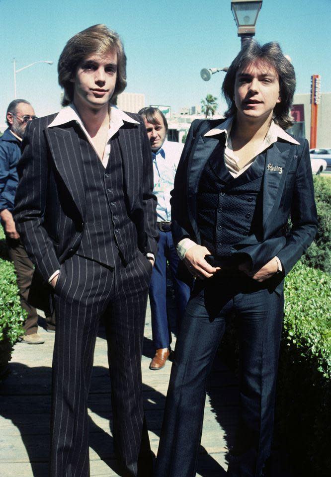 David Cassidy and brother Shaun at David’s Vegas wedding to Kay Lenz, January 1970