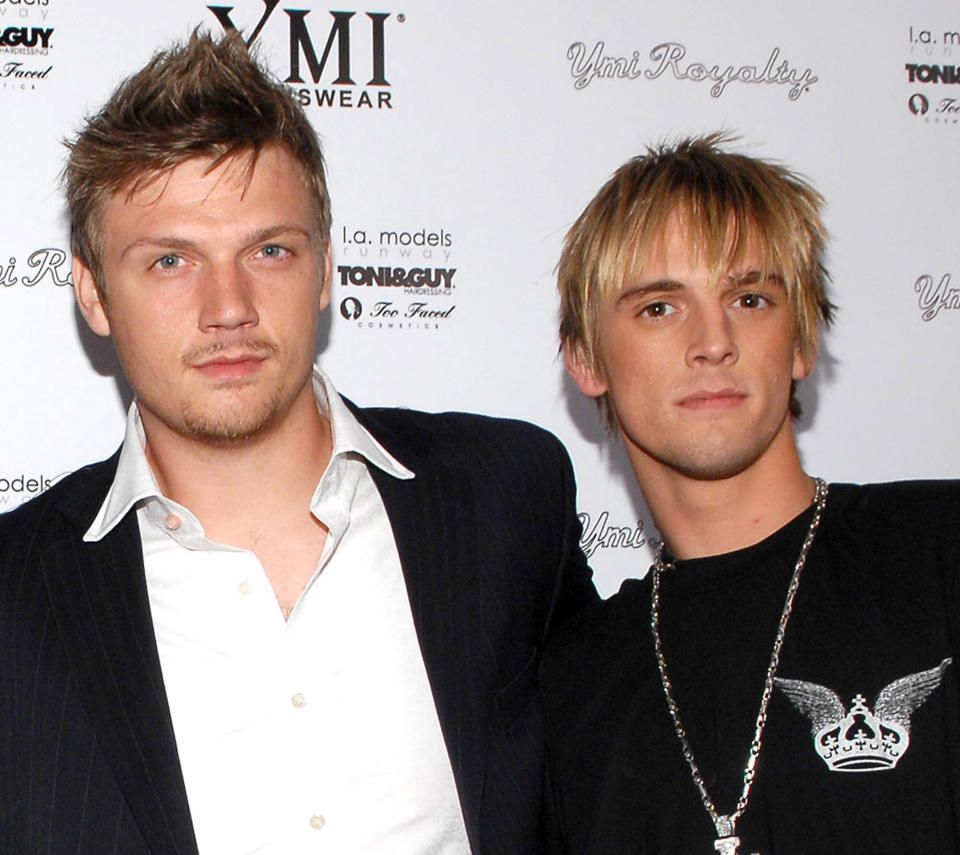 Aaron Carter (rechts) mit seinem Bruder Nick Carter in jüngeren Jahren (Bild: John Sciulli/WireImage for YMI JEANSWEAR INTERNATIONAL)