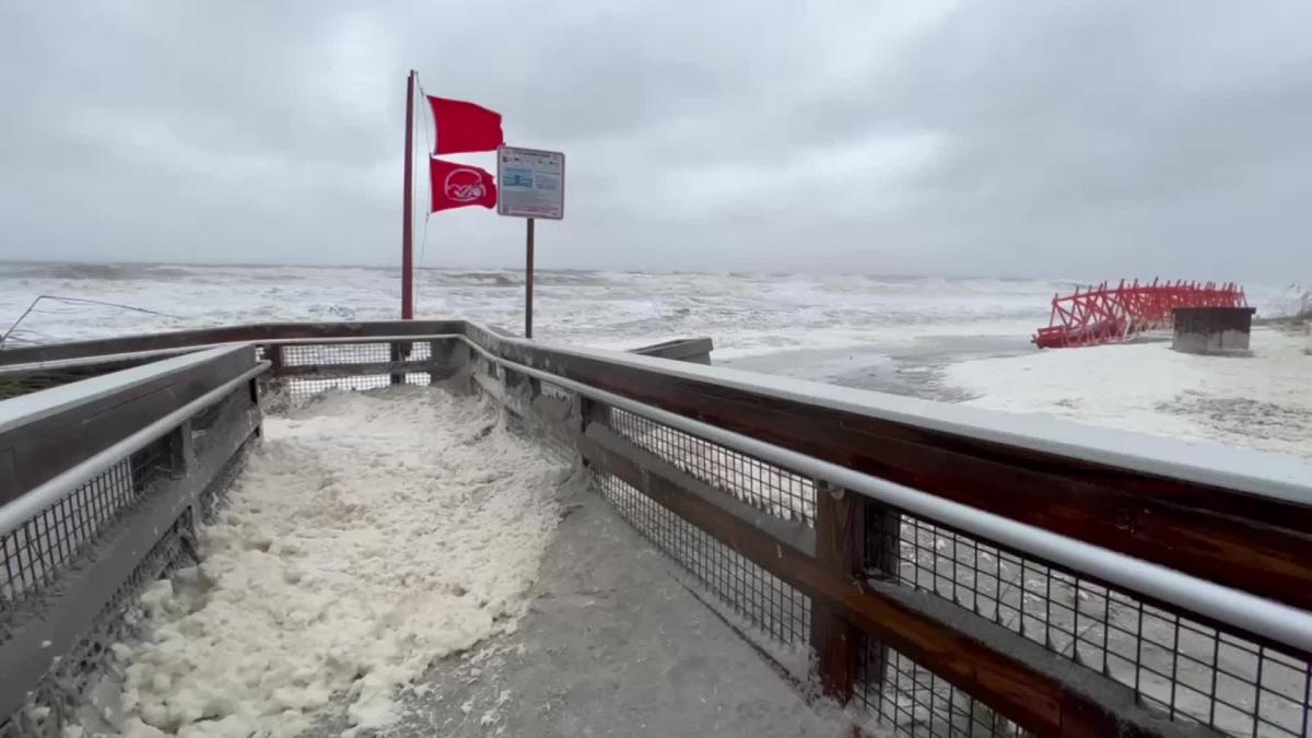 High tide at Jacksonville Beach as Hurricane Ian moves toward Northeast