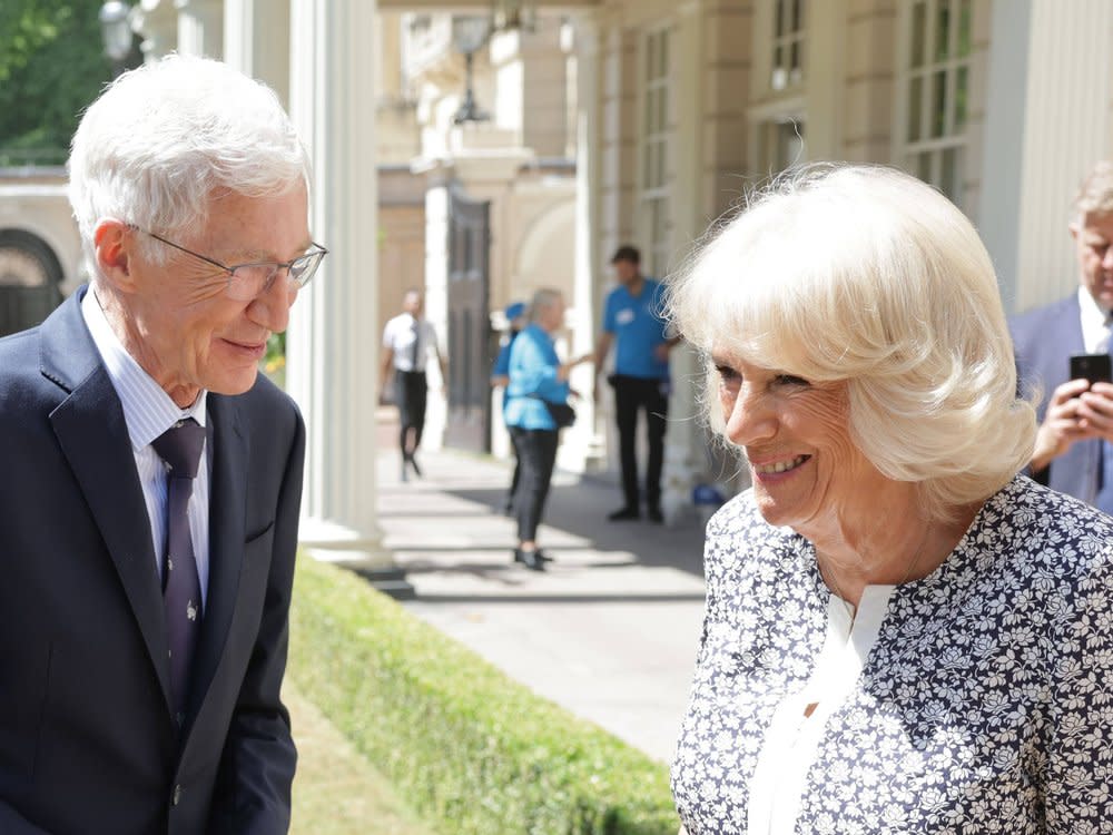 Königsgemahlin Camilla und Paul O'Grady verband die Liebe zu Tieren. (Bild: imago/i Images)