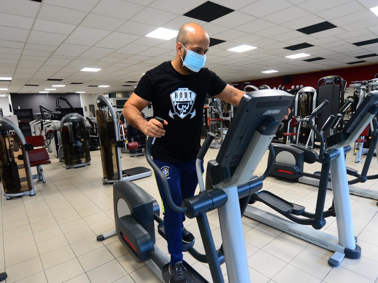 Gym reopen France masks cardio equipment