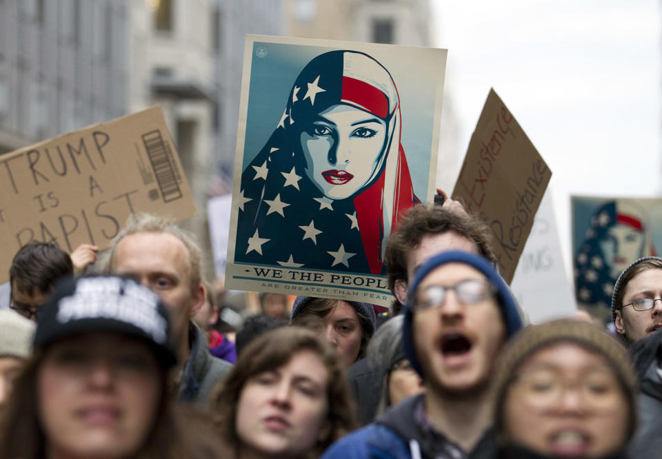 Anti-Trump inauguration protests break out in U.S.