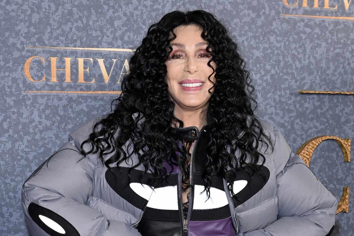 Cher Announces Her First Christmas Album 'Are You Spending Christmas