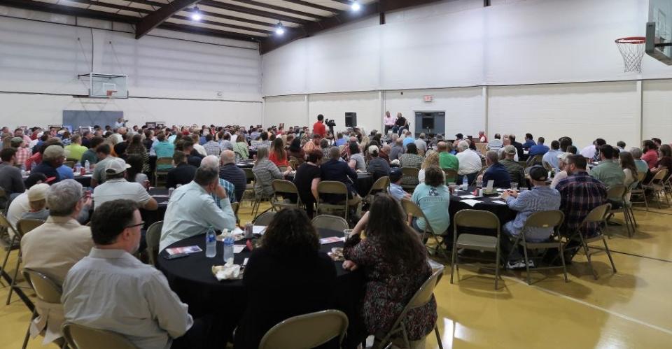 A sell-out crowd attended the Night with The Rocket event at the Meridian Baptist Church in south Jackson, Tennessee on Thursday, April 13, 2023. The 4th annual event, which benefits the Trey Lindsey Scholarship Fund at the University of Tennessee at Martin, featured Roger Clemens as the special guest. Clemens, a pitcher with 354 wins and 4,672 strikeouts, is a 7 Cy Young Award winner whose career spanned 24 years with the Red Sox, Yankees, Blue Jays, & Astros. He was a 11X All-Star and won two World Series with the Yankees. The event consisted of a buffet dinner, silent auction with sports/celebrity memorabilia and hunting, vacation, and restaurant packages.  Trey Lindsey suddenly passed away on July 12, 2016 after graduating from the University of Tennessee at Martin with a degree in wildlife biology. Trey's father, John Lindsey, established the scholarship in his memory for students majoring in wildlife biology at the university.