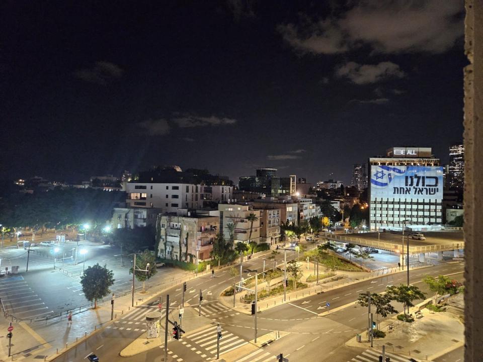 The main boulevard in Tel Aviv during an aid raid siren (Tom Mutch)