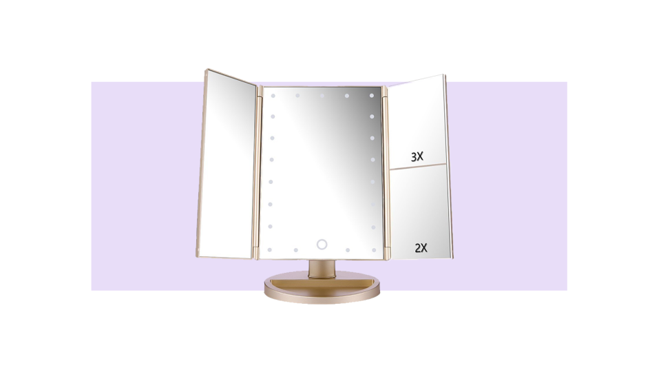 Mother&#39;s Day Gift: Deweisn Tri-fold mirror