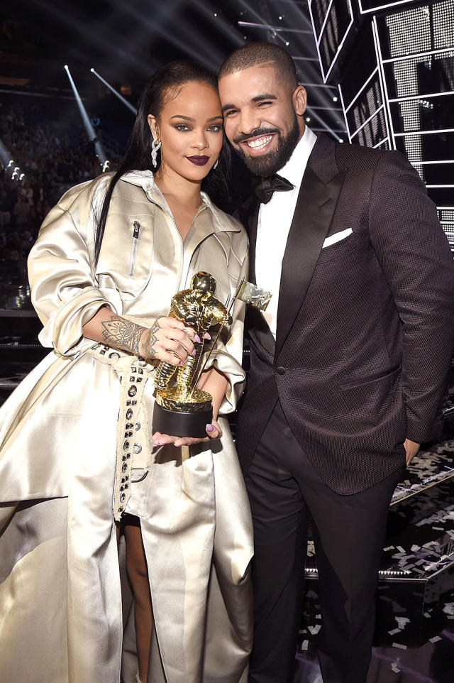 Rihanna & Matt Kemp Dating? Sources Say The Singer & LA Dodger Are