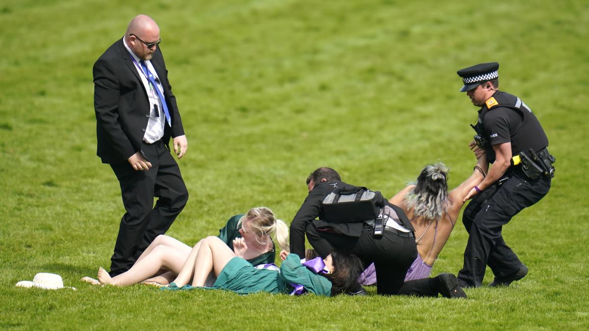 Row breaks out over safety rules at Epsom racecourse