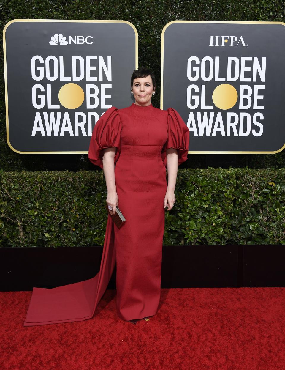 <h1 class="title">Olivia Colman in Emilia Wickstead and Chopard jewelry</h1><cite class="credit">Photo: Getty Images</cite>