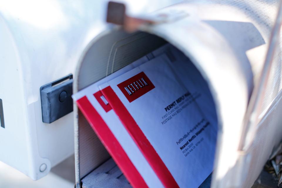 netflix dvd mail