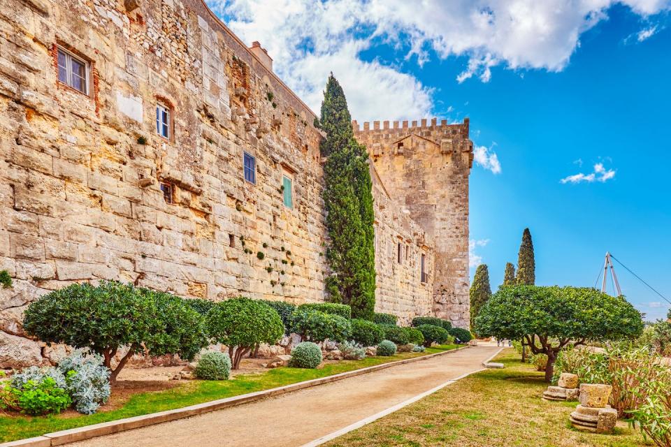 roman city walls,tarragona