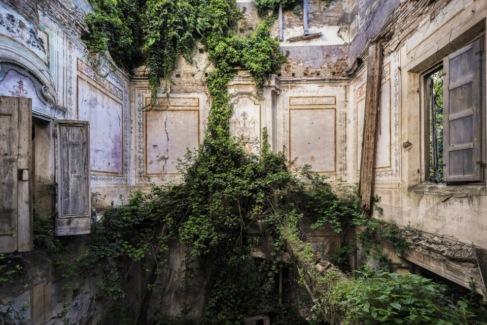 Photographer travels across Europe to document beautiful overgrown sites