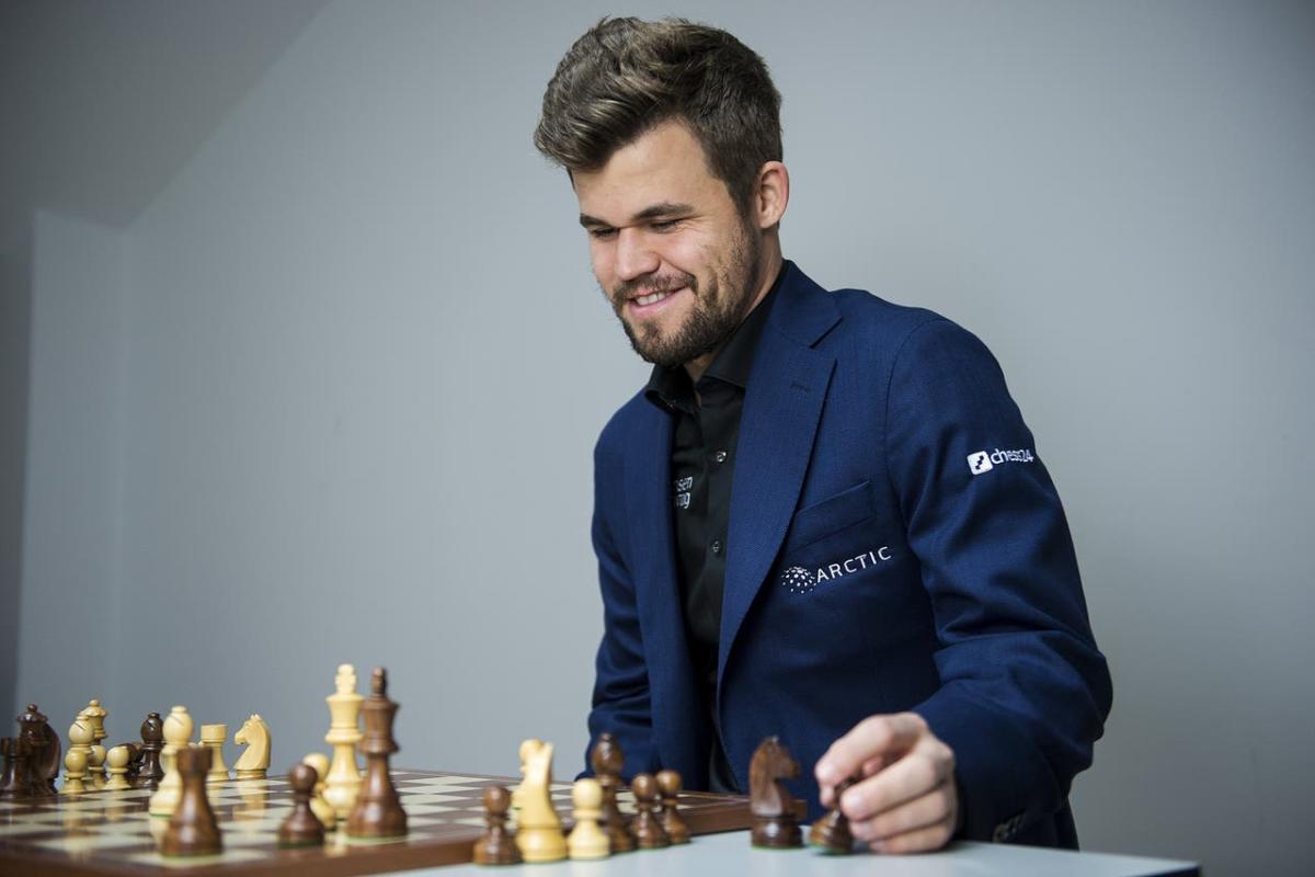 Magnus Carlsen ATACA Caruana do Começo ao Fim! 