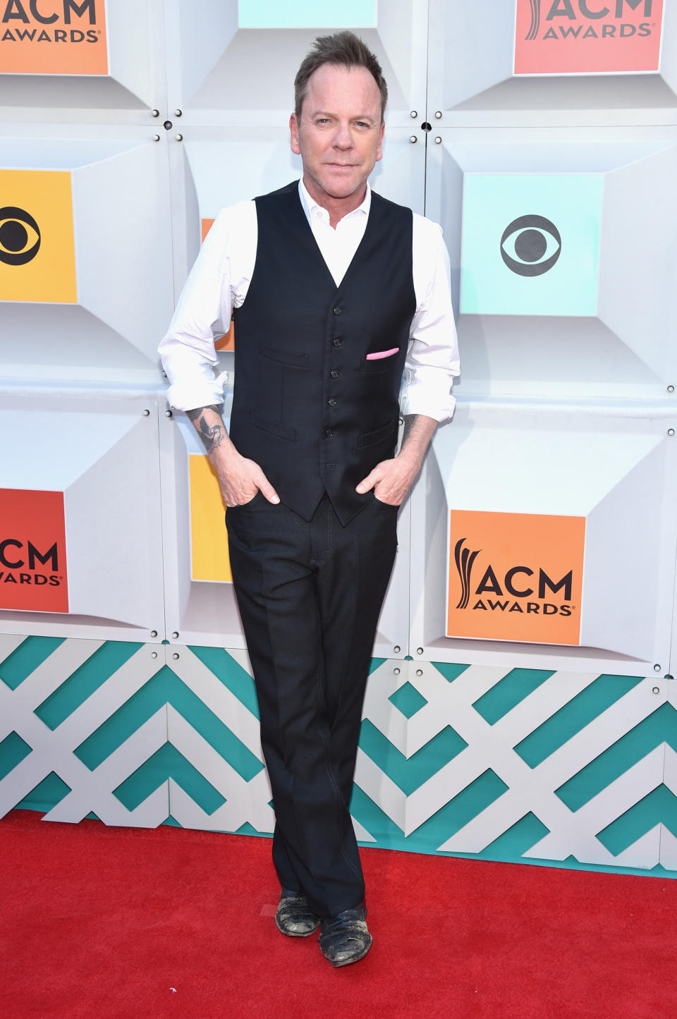 LAS VEGAS, NEVADA - APRIL 03:  Actor/singer Kiefer Sutherland attends the 51st Academy of Country Music Awards at MGM Grand Garden Arena on April 3, 2016 in Las Vegas, Nevada.  (Photo by John Shearer/WireImage)