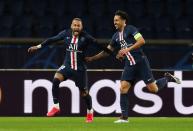 Foto del miércoles de Neymar celebrando con Marquinhos tras marcar para el PSG ante Borussia Dortmund por los octavos de final de la Liga de Campeones