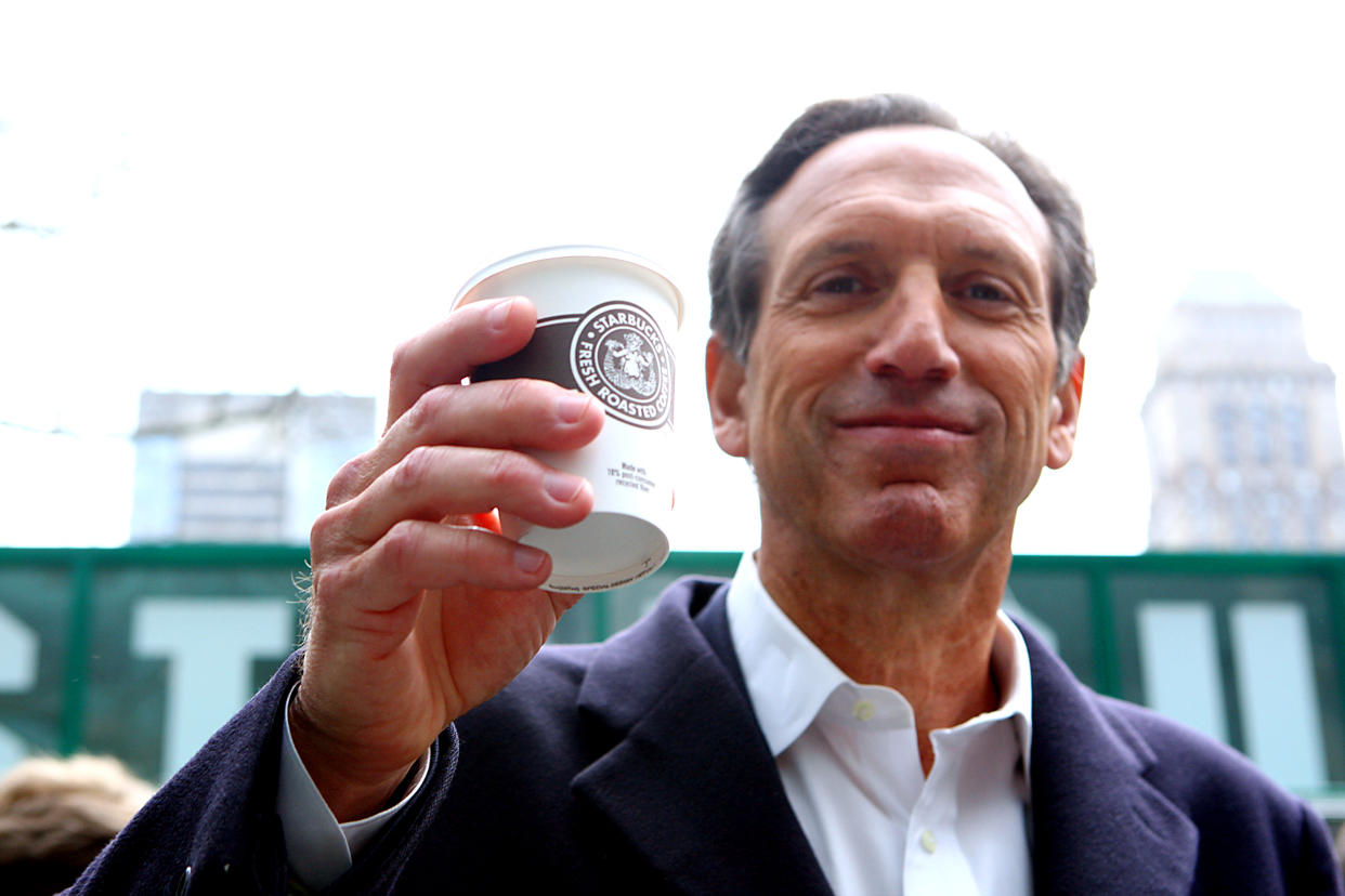 Then-Starbucks CEO Howard Schultz unveiling the Pike Place Roast coffee blend on April 8, 2008 at Bryant Park in NYC. (Photo by Robert Sabo/NY Daily News Archive via Getty Images)