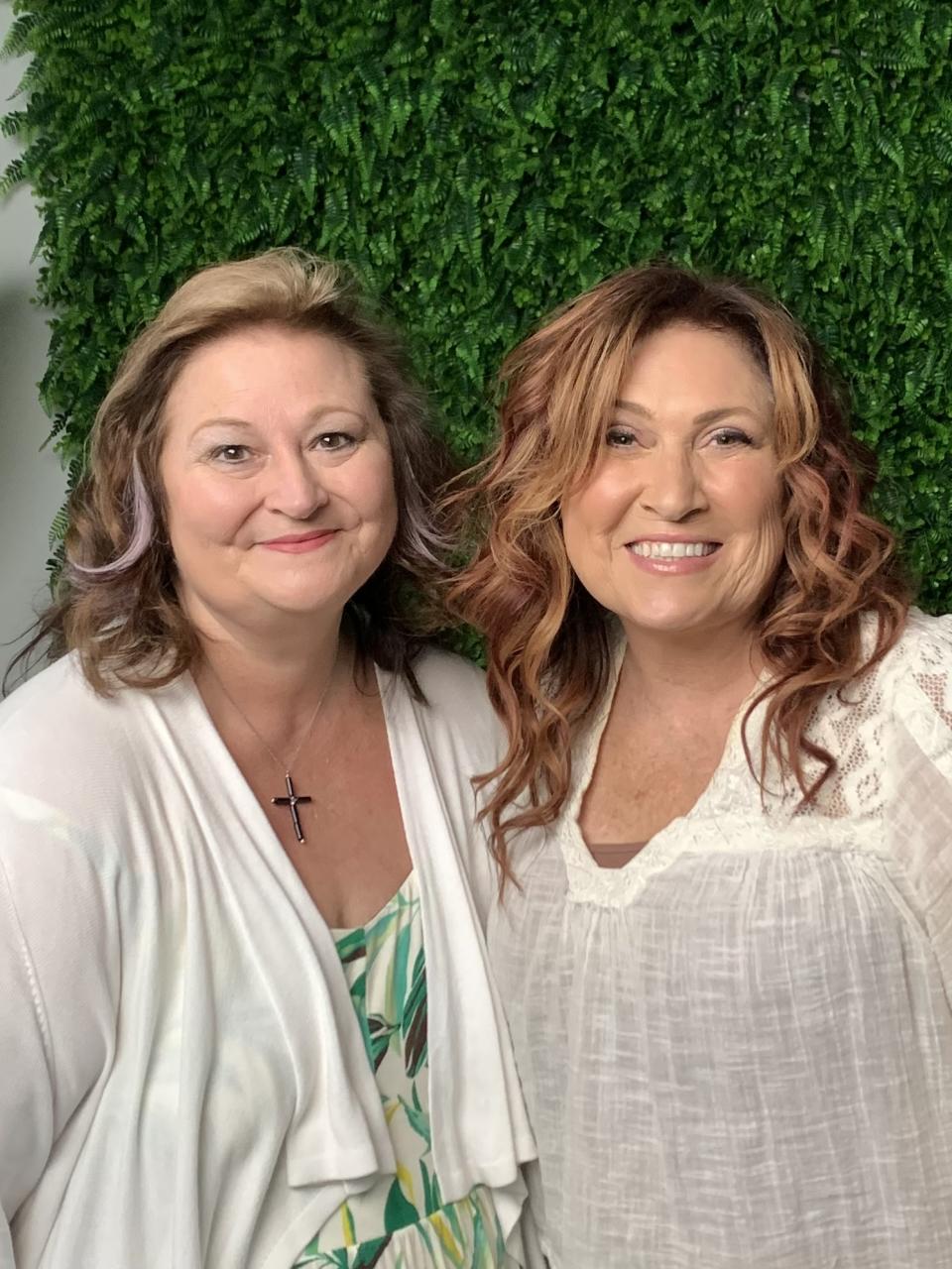 Deborah with Jo Dee Messina (right)