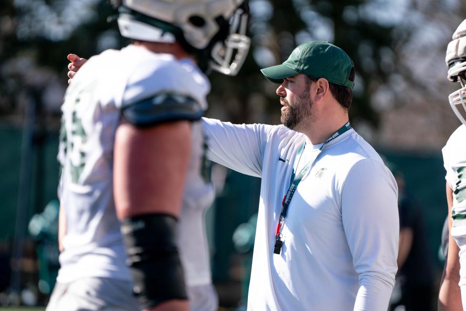 New Michigan State football tight ends coach Brian Wozniak played collegiately at Wisconsin and was coaching at Oregon State since 2015 before he followed new Spartans head coach Jonathan Smith to East Lansing.
