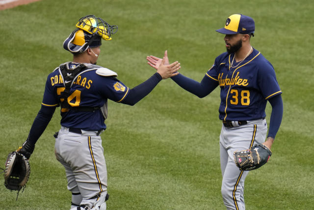 William Contreras HR helps Brewers roar past Pirates