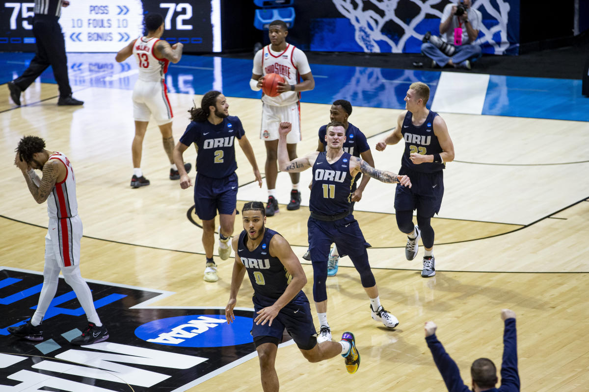 March Madness: Cade Cunningham struggles, but Oklahoma State survives