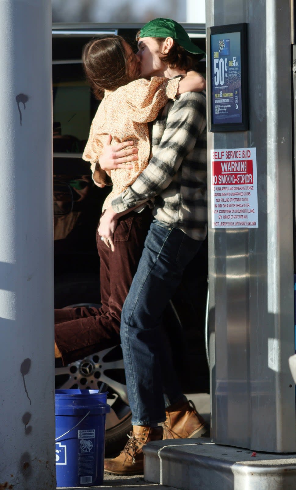 Olivia and Louis were seen packing on the PDA in New York City