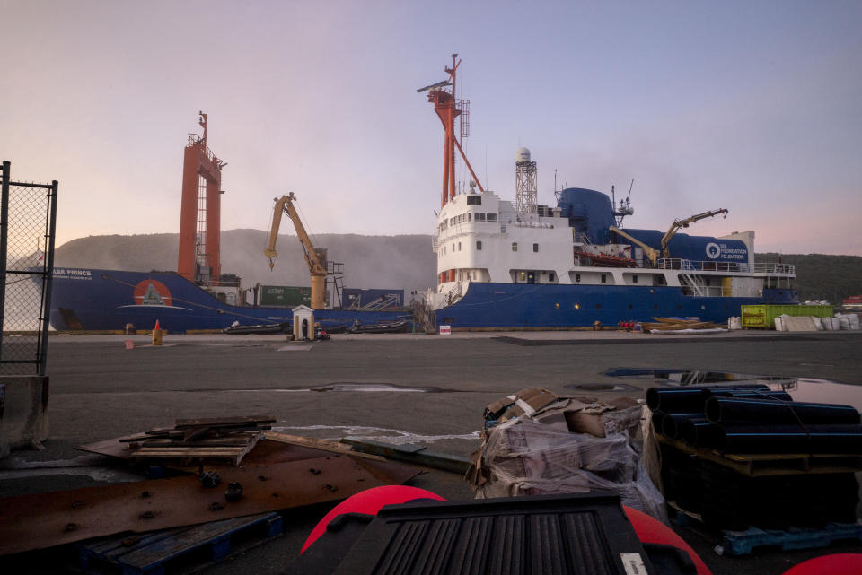 Equipo en la sede de OceanGate en el astillero del puerto de Everett, Washington, el 24 de junio de 2023. (Grant Hindsley/The New York Times)
