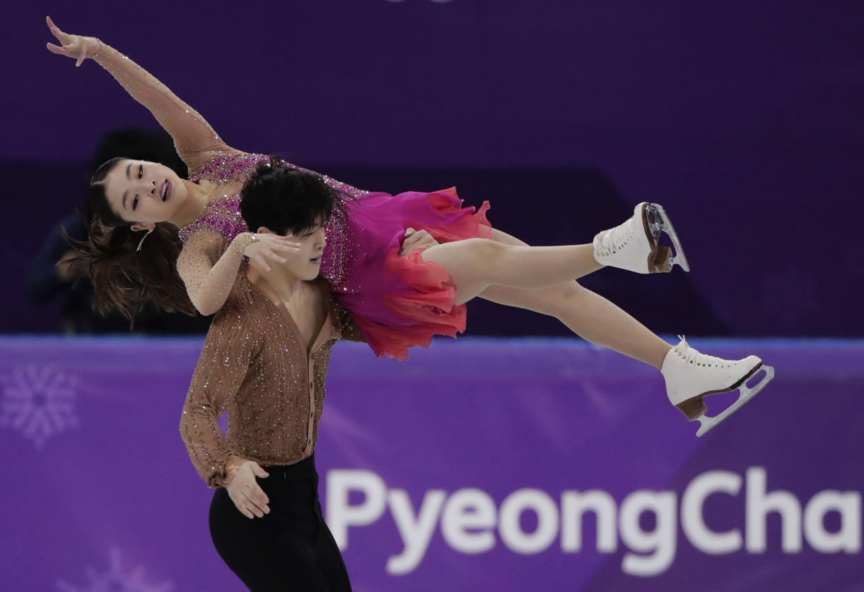 Maia Shibutani and Alex Shibutani perform during the ice-dance, short-dance event at Gangneung Ice Arena. (AP)