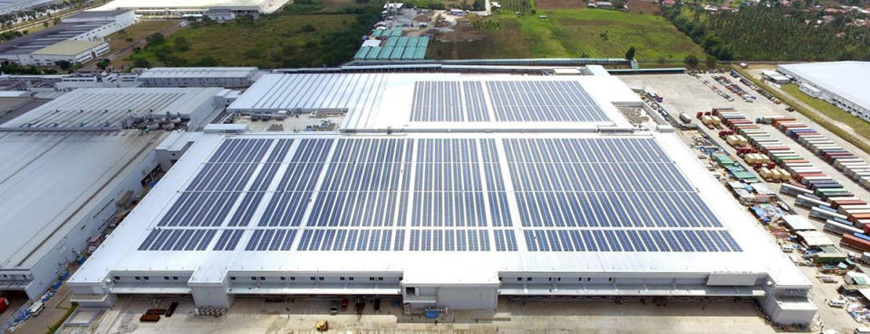 Epson位於菲律賓的工廠使用屋頂大型太陽能發電，以及地熱和水力發電的混合電力。Epson提供