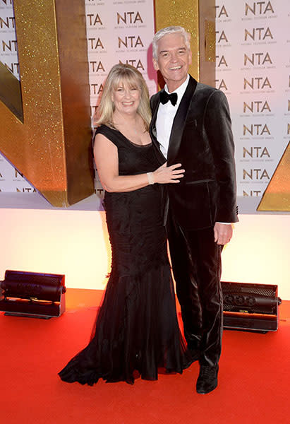 phillip-schofield-wife