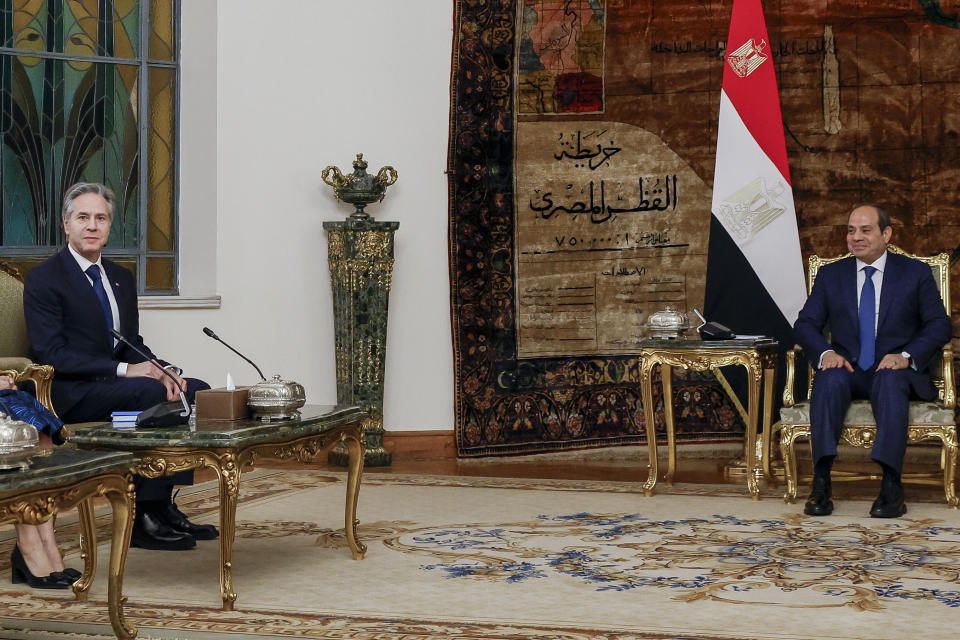 U.S. Secretary of State Antony Blinken, left, meets with Egypt's President Abdel Fattah El-Sisi looks on during a meeting with U.S. Secretary of State Antony Blinken in Cairo, Egypt, Thursday Jan. 11, 2024. (Evelyn Hockstein/Pool via AP)